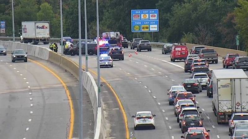 Rollover crash blocks I-71 south in Middleburg Heights, causes 4 miles of backups
